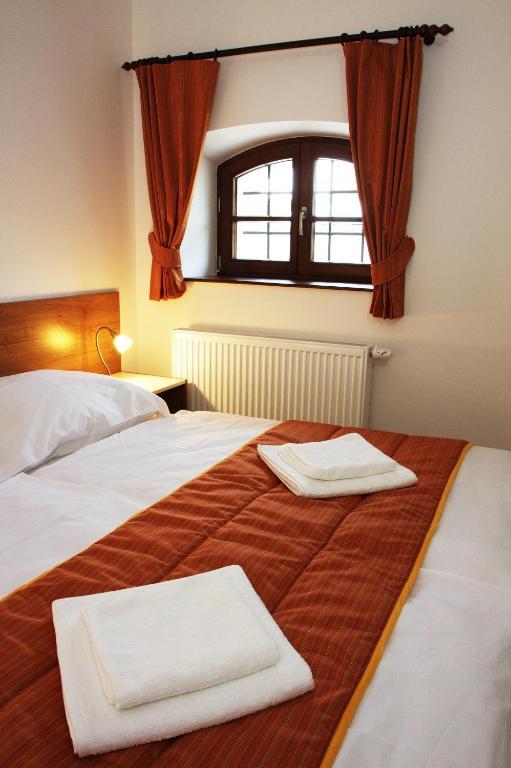 Hotel Pod Sluncem Třebíz Rum bild